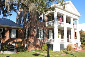 The headquarters of The James Madison Institute is now located in this historic Columns building (circa 1830). JMI purchased the building in 2011. 